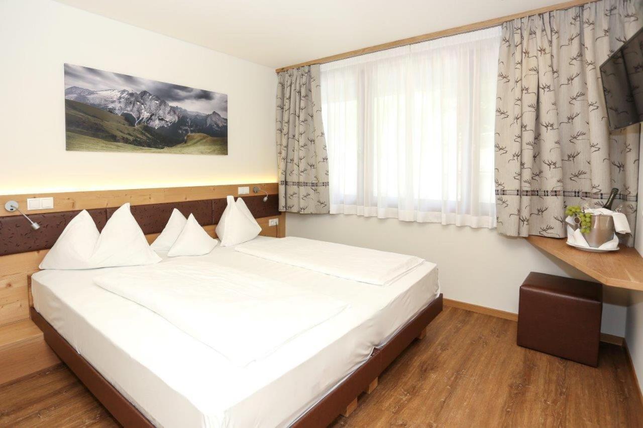 Double Room,1589361883:JPEG